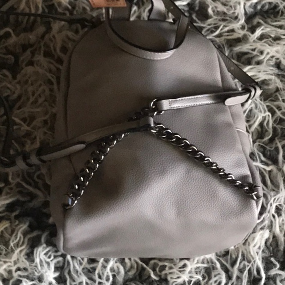 Victoria Secret Mini Backpack 💃🏽💃🏽💃🏽💃🏽🌺🌸 - Picture 3 of 4